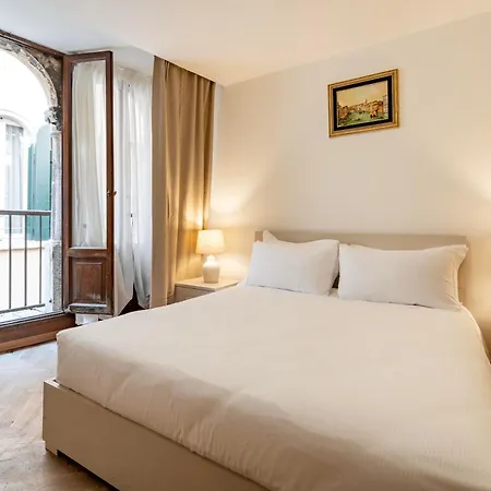 Torre dell'orologio Apartment by Bricola Apartments-3